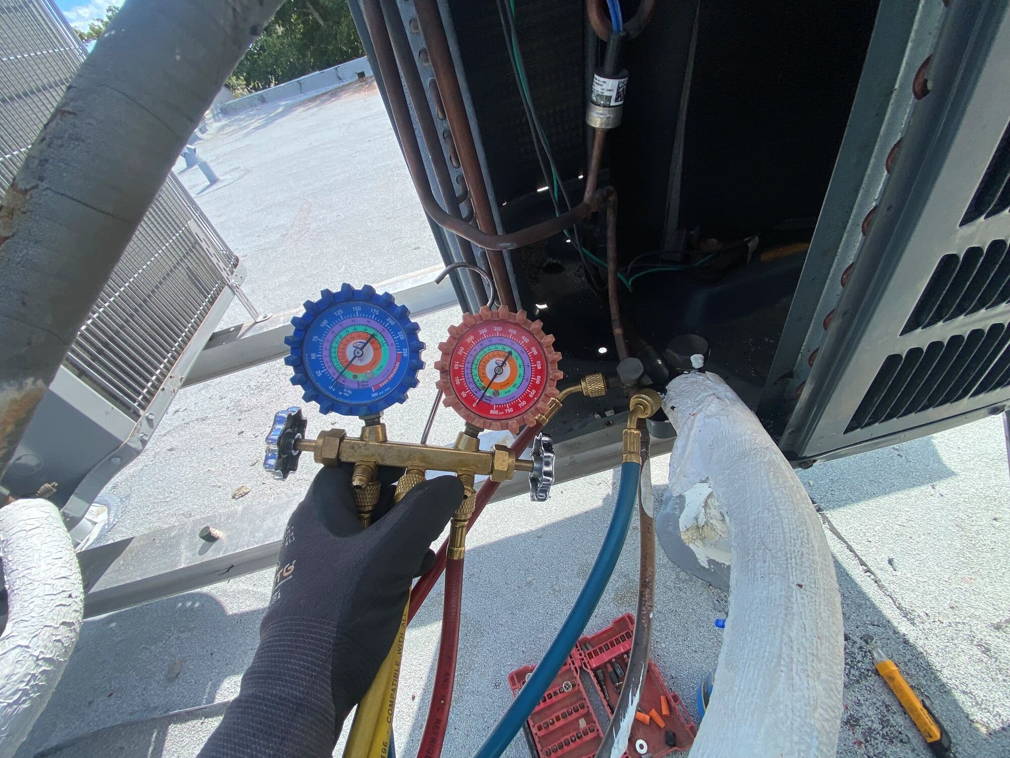 Refrigerant charge & pressure testing